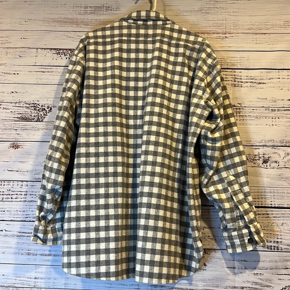 LL Bean Chamois Cloth Checked Shirt Made in USA Size 17 - Picture 2 of 5